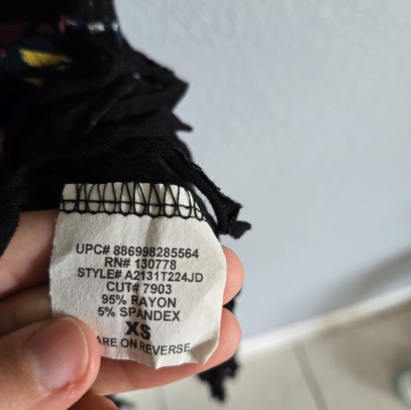 Fringe Knit tank top - Picture 5 of 5